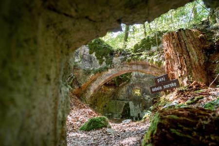Ruševine gradu Rožek, Alenka peterlin